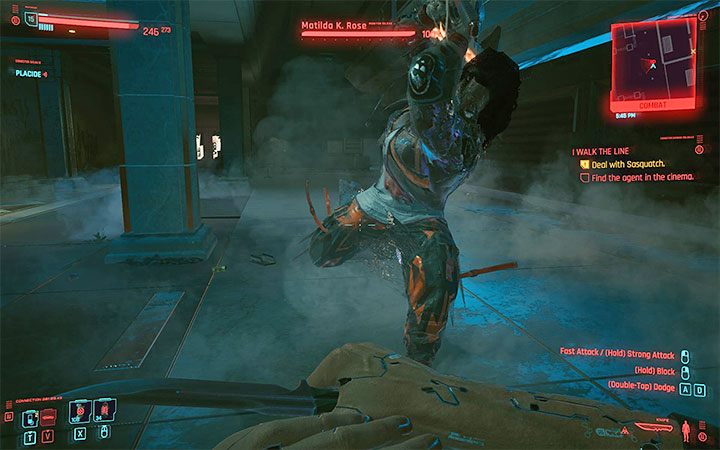 Sasquatch dysponuje zaawansowanymi wszczepami i jednym z najczęściej używanych przez nią jest sprint slalomem w stronę V - Cyberpunk 2077: Jak pokonać bossa Sasquatch? - Cyberpunk 2077 - poradnik do gry