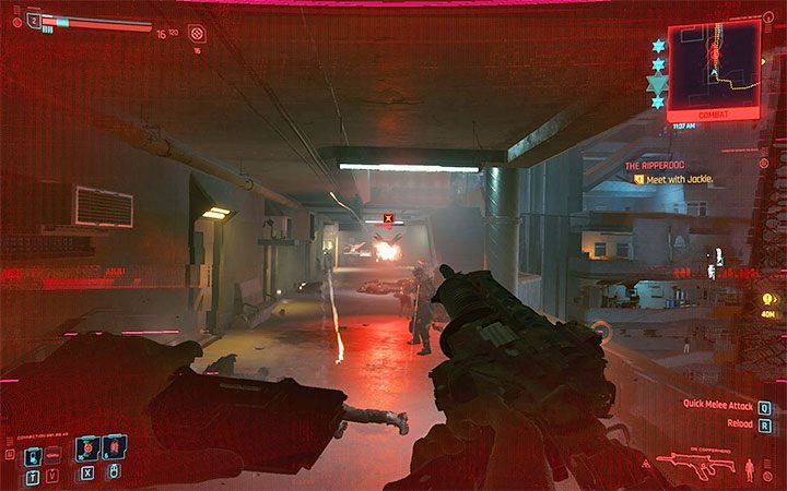 O stopniowej utracie punktów zdrowia oprócz wyczerpującego się paska energii życiowej ostrzegają również zniekształcenia obrazu - Cyberpunk 2077: Śmierć i jej konsekwencje - Cyberpunk 2077 - poradnik do gry