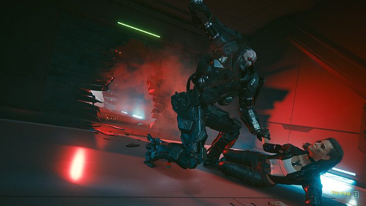 Gdy tylko otworzysz ostatnie drzwi prowadzące do Mikoshi, na Twojej drodze stanie Adam Smasher - jeden z głównych bossów w grze Cyberpunk 2077 - Cyberpunk 2077: Ostatnie tango w Night City - solucja, opis przejścia - Cyberpunk 2077 - poradnik do gry