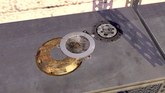 Tak przygotowany zestaw zamontuj na kole zamachowym i dokręć sześcioma śrubami o rozmiarze 6mm - My Summer Car: Budowa silnika i skrzyni biegów dla samochodu Satsuma - My Summer Car - poradnik do gry