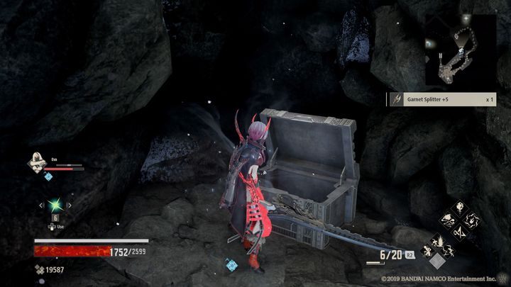 Dalej znajdziesz skrzynię, w której znajdziesz Garnet Splitter +5 - Iceless Falls | Solucja Code Vein - Code Vein - poradnik do gry