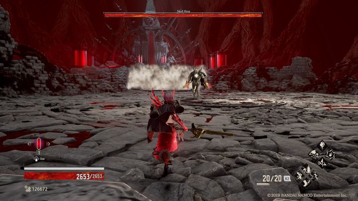W pierwszej fazie Skull King już od samego początku będzie chciał przejąć inicjatywę nad walką, szarżując w twoją stronę - Skull King | Boss w Code Vein - Code Vein - poradnik do gry