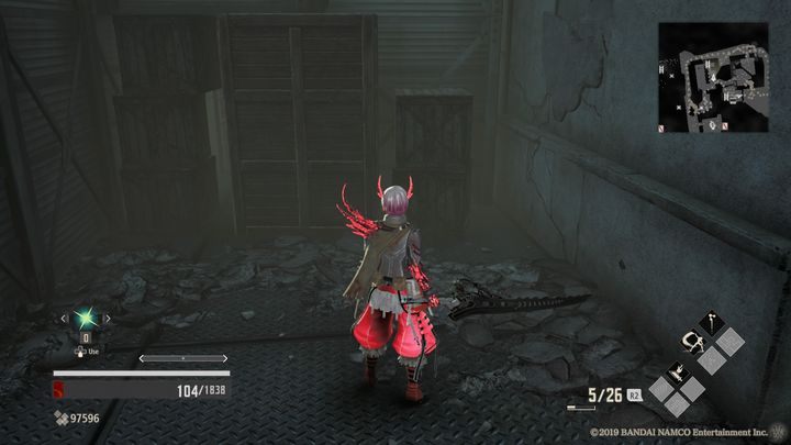 Rozwal drewniane skrzynie przed sobą i wejdź po drabinie, tam pokonaj przeciwnika i podnieś Condensed Loss Shard (L) - Military Storehouse | Solucja Code Vein - Code Vein - poradnik do gry