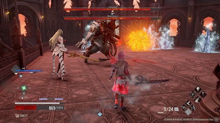 Samych ataków do omówienia nie ma zbyt wiele, jednak są one bardzo ważne, aby zrozumieć jak walczą - Cannoneer i Blade Bearer | Boss w Code Vein - Code Vein - poradnik do gry