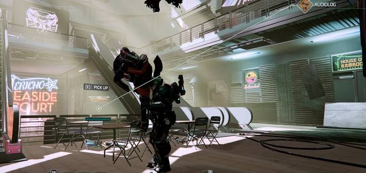 Na stole, naprzeciwko wejścia do pokoju Eliego na piętrze Seaside Court - The Surge 2: Port Nixon - nagrania, sekrety - The Surge 2 - poradnik do gry