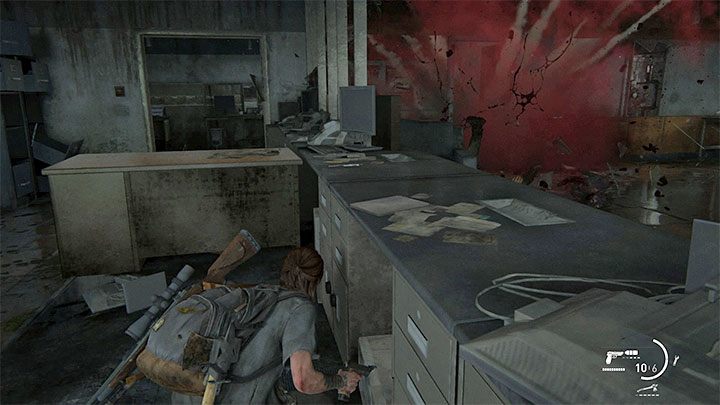 Psów w The Last of Us 2 nie trzeba zabijać, aczkolwiek omijanie ich może ci bardzo utrudnić prowadzenie normalnej gry i przekradanie się przez lokacje, w których się pojawiają - The Last of Us 2: Psy - The Last of Us 2 - poradnik do gry