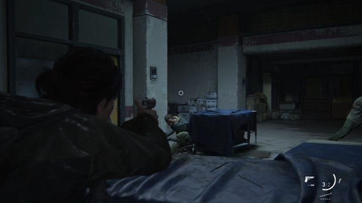 Czeka cię teraz pierwsza konfrontacja z ludzkimi przeciwnikami w grze - The Last of Us 2: Szkoła podstawowa w Eastbrook - solucja, opis przejścia - The Last of Us 2 - poradnik do gry