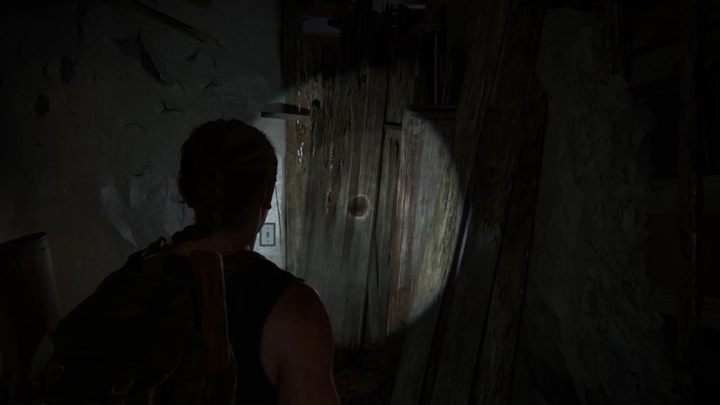 Gdy dotrzesz do placu, wejdź na kampera i przez otwarte okno - The Last of Us 2: Wrogie terytorium - solucja, opis przejścia - The Last of Us 2 - poradnik do gry