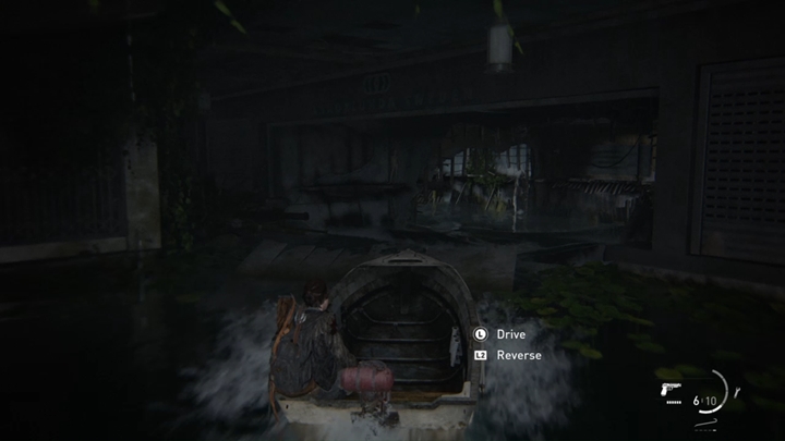 Ba, gdy wrogów jest niewiele, możesz zaryzykować, wpaść do wody, szybko spróbować odpalić łódkę (wymaga to niestety kilku chwil) i odpłynąć szybko z tego miejsca - The Last of Us 2: Droga do Akwarium - solucja, opis przejścia - The Last of Us 2 - poradnik do gry