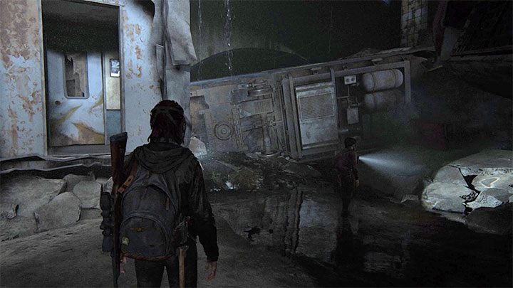 Zacznij przeciskać się pomiędzy wykolejonymi wagonami - The Last of Us 2: Tunele / The Tunnels sekrety, znajdźki - The Last of Us 2 - poradnik do gry