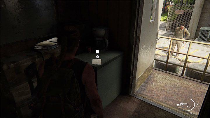 To artefakt i możesz go znaleźć wewnątrz tego samego baraku, do którego przedostałeś się z zamiarem pozyskania opisanej powyżej monety - The Last of Us 2: Pieszo / On Foot sekrety, znajdźki - The Last of Us 2 - poradnik do gry