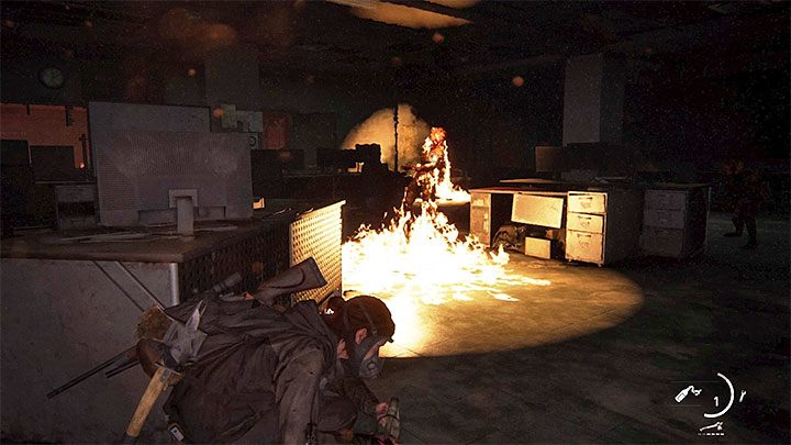 Ellie nauczy się wytwarzania koktajli Mołotowa w etapie Patrol po tym jak otrzyma od Diny pierwszy tego typu obiekt - The Last of Us 2: Lista broni i gadżetów - The Last of Us 2 - poradnik do gry