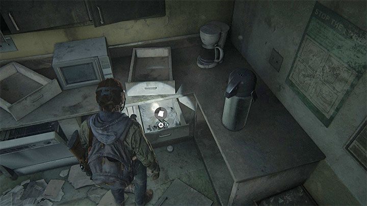 Nie ma jednego sprawdzonego sposobu na zdobywanie dużych ilości materiałów do craftingu - starajcie się po prostu bardzo dokładnie badać wszystkie lokacje i rozglądać się za przedmiotami oraz pojemnikami (szuflady, szafki itp - The Last of Us 2: Jak zdobywać materiały do craftingu? - The Last of Us 2 - poradnik do gry