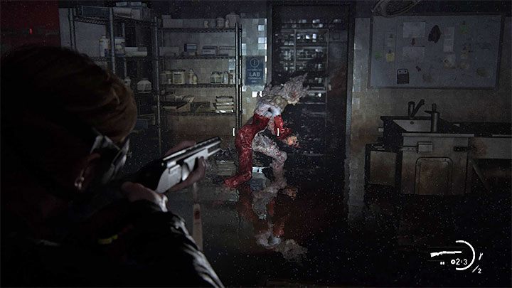W tym przypadku istotne jest idealne wykonywanie uników żeby nie dać się uderzyć - The Last of Us 2: Król szczurów (The Rat King) - taktyka, jak zabić - The Last of Us 2 - poradnik do gry