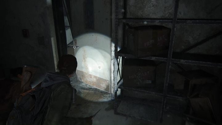Po zabiciu wroga, podejdź do uchylonych drzwi i wejdź do środka kolejnego pomieszczenia - The Last of Us 2: Punkt Widokowy, Patrol - solucja, opis przejścia - The Last of Us 2 - poradnik do gry
