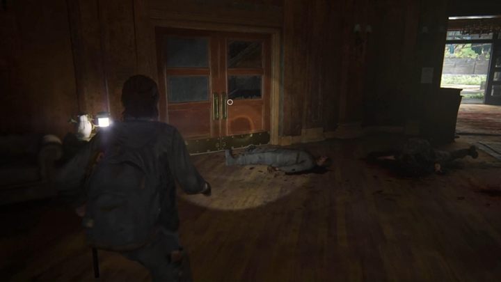 Brnąć przed siebie zauważysz, że jeden przemieniony przeskakuje przez mur wprost do hotelu - The Last of Us 2: Powrót z paliwem do bramy - solucja, opis przejścia - The Last of Us 2 - poradnik do gry