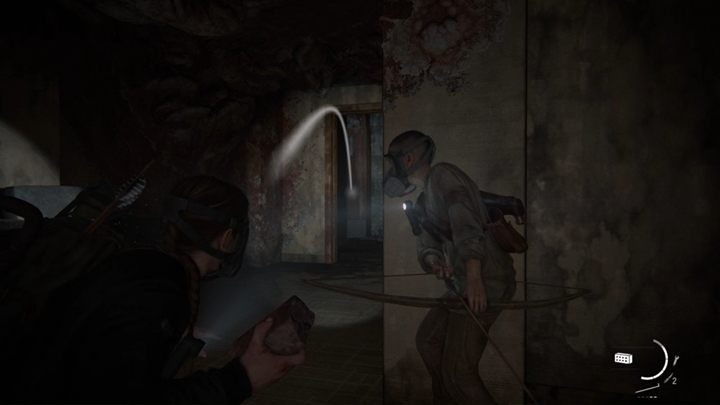 Mutantów w okolicy jest sporo i tak naprawdę walka z nimi może być dość mordercza, zważywszy również na fakt, że w okolicy grasuje purchlak - The Last of Us 2: Zejście - solucja, opis przejścia - The Last of Us 2 - poradnik do gry