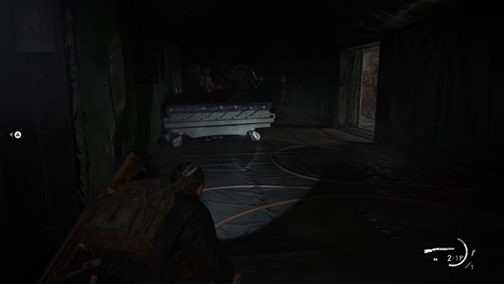 Aby nie było zbyt wesoło, ten zabieg spowoduje również otworzenie zamkniętych wcześniej pokoi, z których wyskoczą klikacze - The Last of Us 2: Epicentrum - solucja, opis przejścia - The Last of Us 2 - poradnik do gry