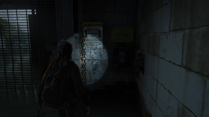 Wyjdź z łodzi, podejdź do łańcucha i pociągnij za niego - The Last of Us 2: Zatopione miasto/ podróż łodzią - solucja, opis przejścia - The Last of Us 2 - poradnik do gry