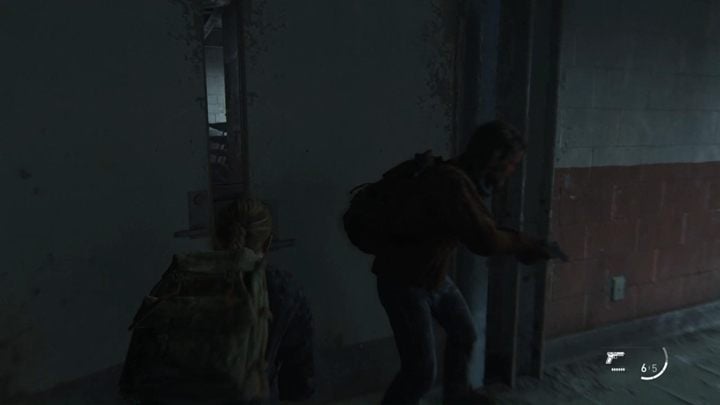Idź za Joelem i przejdź przez uchylone drzwi - The Last of Us 2: W kleszczach, Górski Dom - solucja, opis przejścia - The Last of Us 2 - poradnik do gry