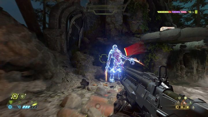 Ten rycerz posiada zabójcze ostrza energetyczne, którymi spróbuje Cię przeciąć na pół - Doom Eternal: Bestiariusz - Doom Eternal - poradnik do gry