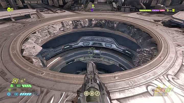 Zacznij od wyruszenia prosto i wskoczenia do okrągłej dziury znajdującej się przed tronem z wystającymi rogami - Doom Eternal: Taras Nabad - jak dotrzeć do pytajnika w szybie? - Doom Eternal - poradnik do gry