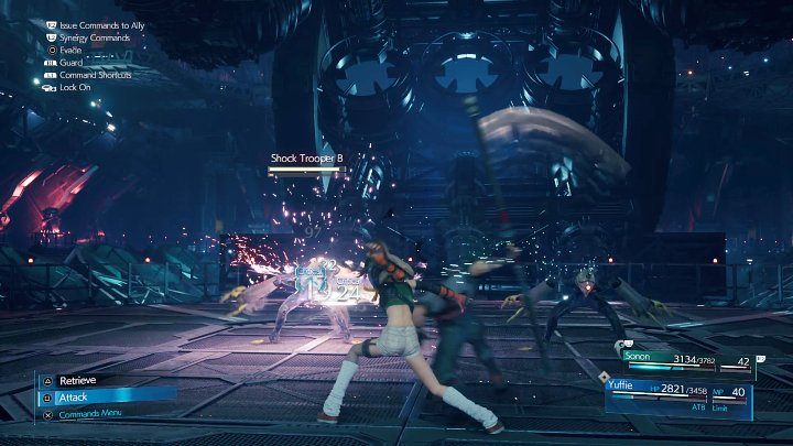 Po wejściu na poziom B15 Advanced Weaponry: Production zostaniecie zaatakowani przed dwie jednostki Shock Trooper - Final Fantasy VII Remake Intermission: Find That Materia - solucja - Final Fantasy VII Remake - poradnik do gry