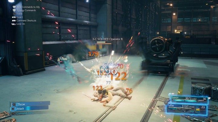 Po wejściu do następnego pomieszczenia zostaniecie zaatakowani przez kilku 3-C SOLDIER Operator - Final Fantasy VII Remake Intermission: Find That Materia - solucja - Final Fantasy VII Remake - poradnik do gry