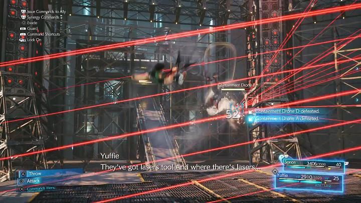 Po otrzymaniu znacznych obrażeń Gigantipede wycofa się z areny i wespnie się na ścianę - atakowanie jego głowy w tym momencie nie ma większego sensu, ponieważ obrażenia będą mocno zredukowane - Final Fantasy VII Intermission: Gigantipede - boss, jak pokonać - Final Fantasy VII Remake - poradnik do gry