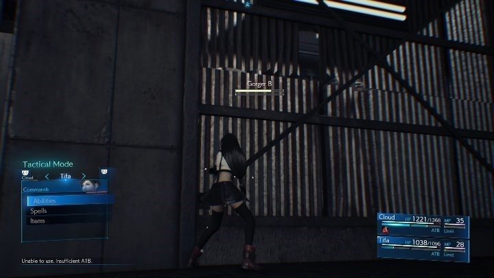 W czasie walki możesz również korzystać z menu komend (Commands), co uruchomi bardzo spowolniony przebieg akcji - Final Fantasy VII Remake: Battle System - klasyczny i zwykły, różnice - Final Fantasy VII Remake - poradnik do gry
