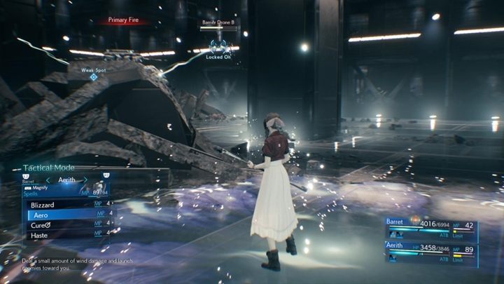 W pierwszej fazie walki z bossem Arsenal musisz skupić się na atakowaniu i niszczeniu Barrier Dronów - Final Fantasy VII Remake: Arsenal - boss, walka - Final Fantasy VII Remake - poradnik do gry