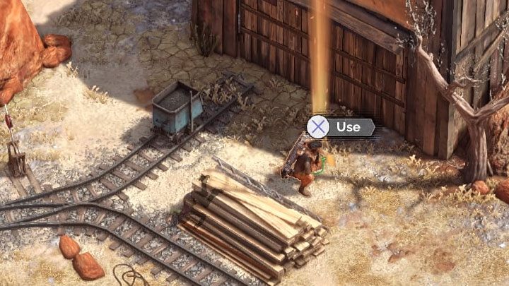 Tuż po opuszczeniu startowego obszaru znajdziesz się za plecami przeciwnika w ponczo, którego bardzo łatwo można zabić - Desperados 3: Przepchnij wagonik do bramy - solucja, opis przejścia - Desperados 3 - poradnik do gry