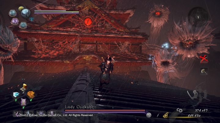Walka z Lady Osakabe przypomina nieco walkę z Yamata no Orochi, czyli finalnym bossem pierwszej części - NiOh 2: Lady Osakabe - boss - NiOh 2 - poradnik do gry