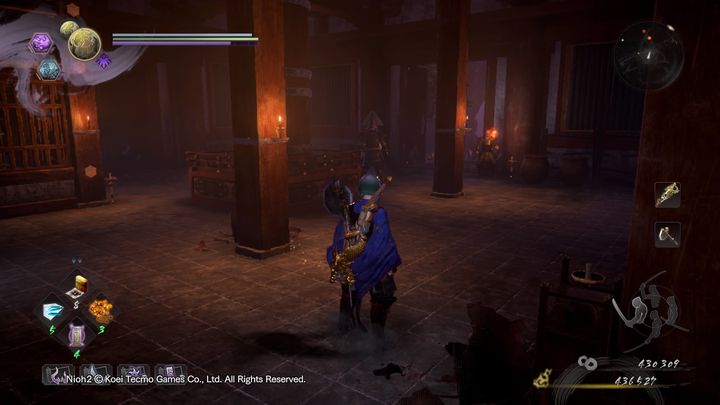 W środku budynku znajduje się jednak kolejny potężny żołnierz, tym razem atakuje za pomocą dwóc mieczy - NiOh 2: Podziwianie kwiatów wiśni w Daigo, solucja - NiOh 2 - poradnik do gry