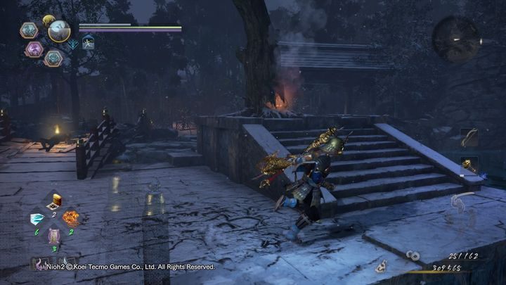 Za tobą, w środku budynku znajduje się wielki kryształ Amrity - NiOh 2: Mauzoleum zła, solucja - NiOh 2 - poradnik do gry