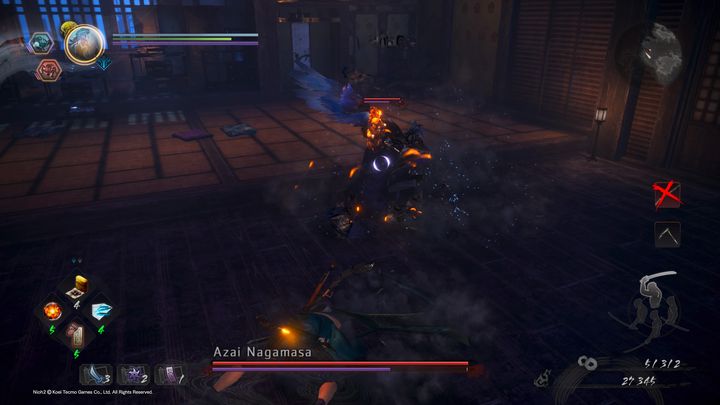 Azai często będzie zmierzać w twoją stronę zakrywając się jedynym skrzydłem - Azai Nagamasa | Boss w NiOh 2 - NiOh 2 - poradnik do gry