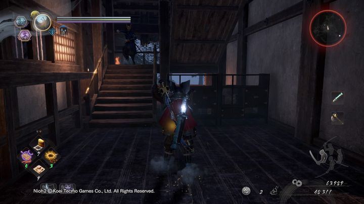 Wejdź na górę po schodach, pokonaj jednego przeciwnika, który blokuje ci drogę i otwórz drzwi, aby zawalczyć z bossem lokacji, Azai Nagamasa - Ptak w klatce | Solucja NiOh 2 - NiOh 2 - poradnik do gry