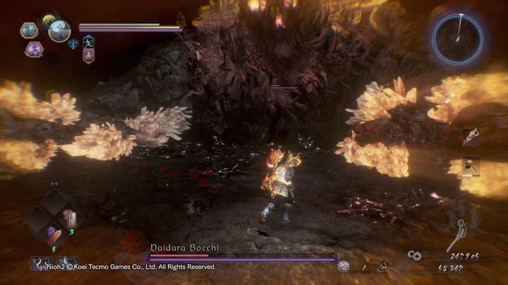 Boss po zniszczeniu jego kryształów Amrity na uszach (niszczysz je w momencie, gdy jego pasek Ki spanie do zera), aktywuje krainę Yokai, w której twoja stamina odnawia się o wiele wolniej, natomiast boss wykonuje o wiele częstsze ataki, niekiedy nawet je łączy - NiOh 2: Daidara Bocchi - boss - NiOh 2 - poradnik do gry