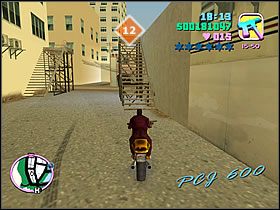 Po wykonaniu poprzedniego skoku, wróć w okolicę podwójnych schodów - Numer 7-12 Unique Stunt Jumps - Grand Theft Auto: Vice City - poradnik do gry