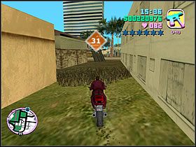 Kolejna okolica ze zniszczonymi budynkami, wskazana na mapie - Numer 31-36 Unique Stunt Jumps - Grand Theft Auto: Vice City - poradnik do gry