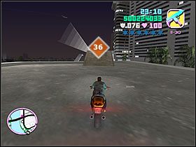 Na ostatni unikalny skok natkniesz się pod koniec misji G-Spotlight - Numer 31-36 Unique Stunt Jumps - Grand Theft Auto: Vice City - poradnik do gry