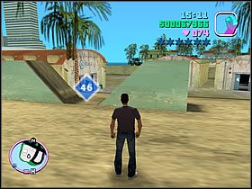 Już w kompleksie filmowy, który możesz kupić (do wnętrza dostaniesz się również helikopterem lub przeskakując motorem po dachach budynków z okolicy poprzedniej paczki) - Numer 46-50 Hidden Packages - Grand Theft Auto: Vice City - poradnik do gry