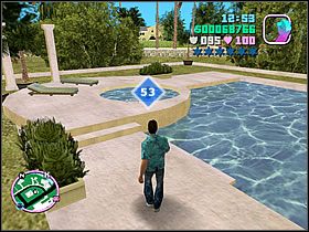 W jednej z posesji zlokalizowanej w centralnej części wyspy, przy większym basenie znajduje się brodzik - Numer 51-55 Hidden Packages - Grand Theft Auto: Vice City - poradnik do gry