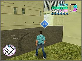 Tutaj musisz troszkę poszukać, by odnaleźć ślepy zaułek prowadzący do paczki - Numer 61-65 Hidden Packages - Grand Theft Auto: Vice City - poradnik do gry