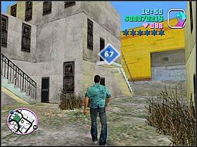 Za Kaufmans Cabs (żółty budynek) znajdziesz niewielkie osiedle - Numer 66-70 Hidden Packages - Grand Theft Auto: Vice City - poradnik do gry