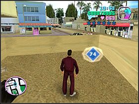 Naprzeciwko kawiarni - Robinas Cafe znajdziesz ogrodzony murem dziedziniec - Numer 71-75 Hidden Packages - Grand Theft Auto: Vice City - poradnik do gry