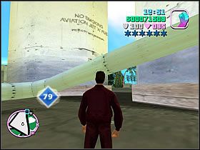 Wjedź na teren parkingu przy lotnisku - Numer 76-80 Hidden Packages - Grand Theft Auto: Vice City - poradnik do gry