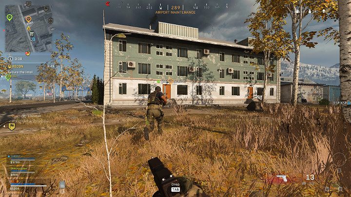 W trakcie przemieszczania się po mapie Verdansk w grze Call of Duty Warzone starajcie poruszać się wspólnie - Warzone: Gra zespołowa - Call of Duty Warzone - poradnik do gry