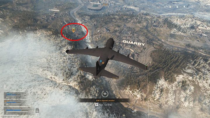 Na powyższym obrazku można zauważyć oznaczone przez lidera zespołu miejsce do lądowania - świadczy o tym pomarańczowy znacznik na mapie - Warzone: Gra zespołowa - Call of Duty Warzone - poradnik do gry