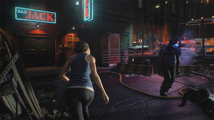 Jill po wyjściu z alejki spotka Brada i rozpoczniecie wspólną ucieczkę przez miasto - Resident Evil 3: Mieszkanie Jill i ucieczka solucja, opis przejścia - Resident Evil 3 - poradnik do gry